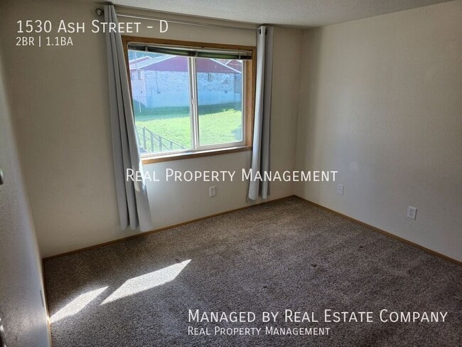 Building Photo - 1530 Ash St