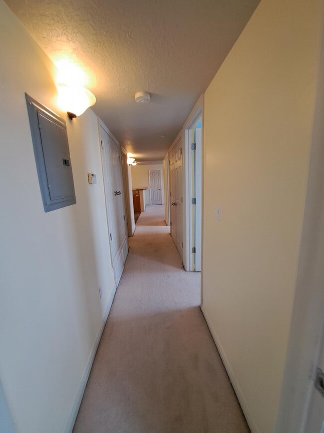 Building Photo - 1219 S 1850 W