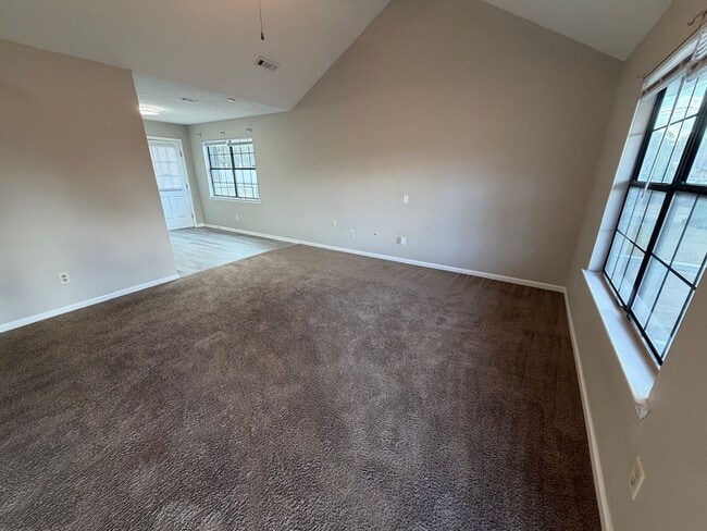 Building Photo - Ridgewood Subdivision Gem: 3-Bedroom Home with Fenced Yard.