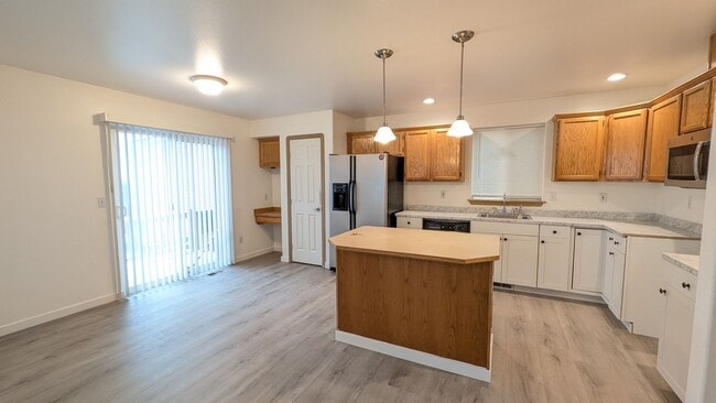 Building Photo - 2704 140th Pl SW