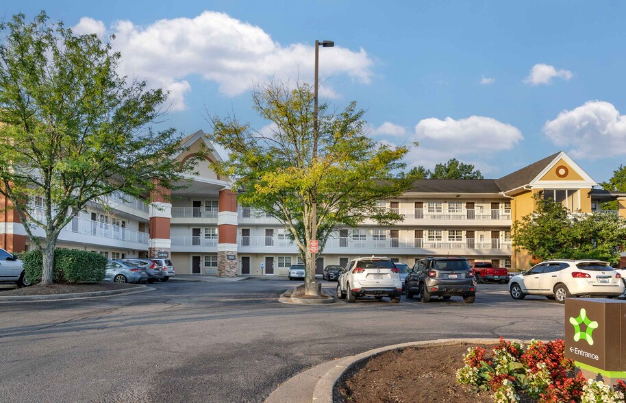 Building Photo - Furnished Studio-Lexington - Nicholasville Road
