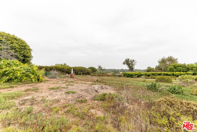 Building Photo - 28952 Selfridge Dr