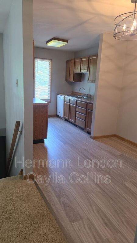 Building Photo - 946 Amaral Cir