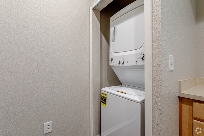 1BR, 1BA - 756SF - Panorama at Arvada Ridge