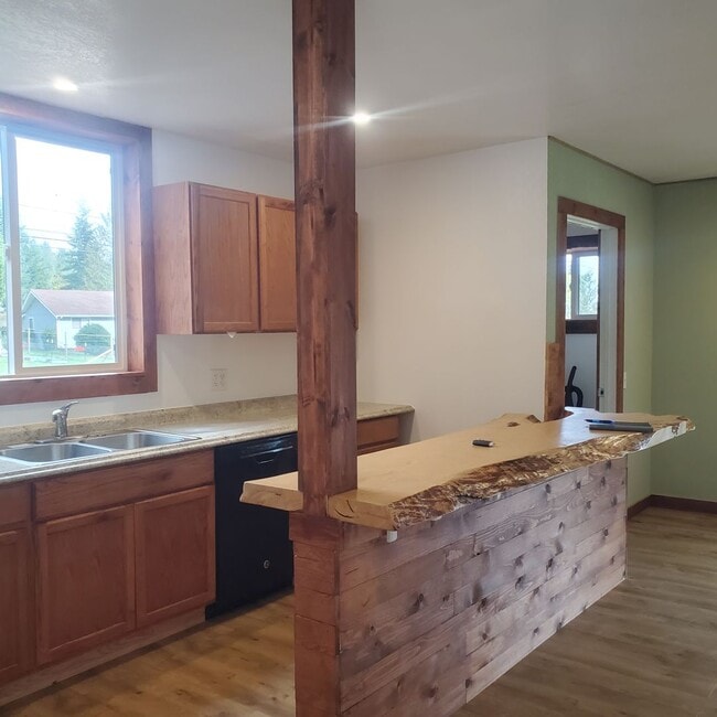 Building Photo - Awesome cabin for sale by owner or rent