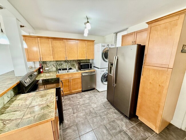 Building Photo - 95-2031 Waikalani Pl. #D705