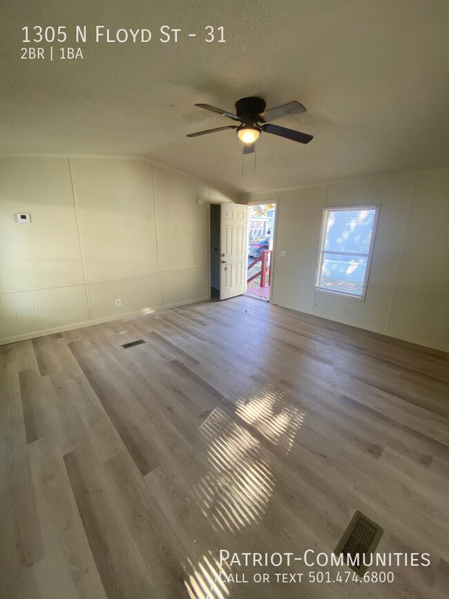 Building Photo - 1305 N Floyd St