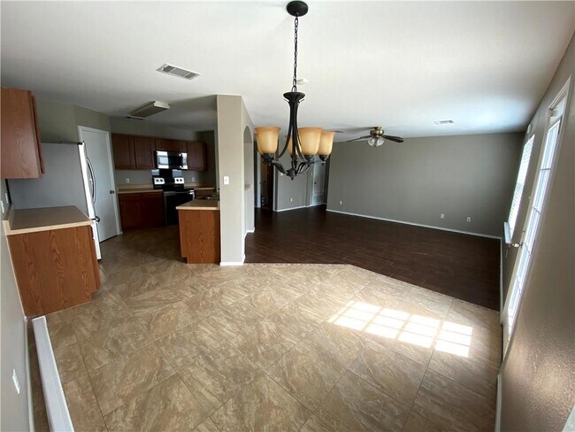 Building Photo - 12817 Chime Dr