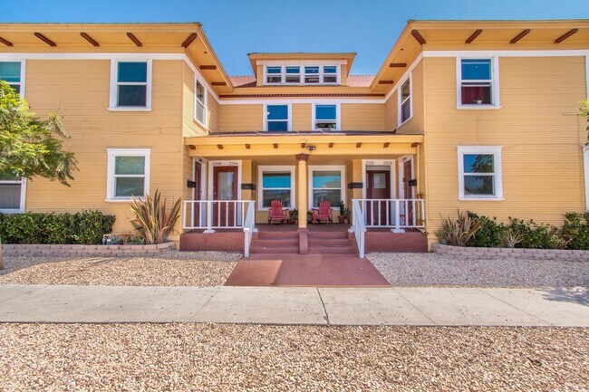Building Photo - Charming 1-Bed/1-Bath Unit One Block from the Heart of Barrio Logan! $1000 DEPOSIT!