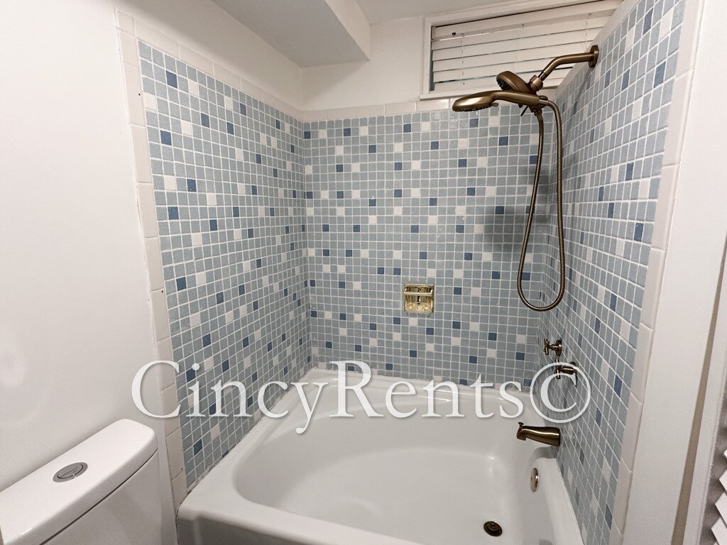 Building Photo - 6815 Sunray St