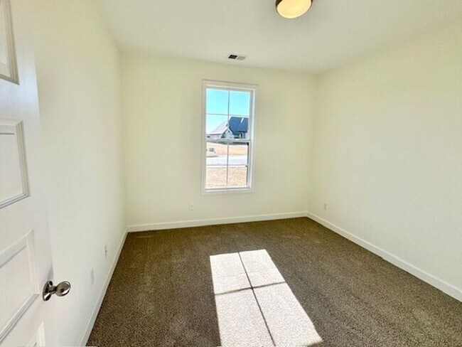 Building Photo - Now Leasing 5BR/3 Bath Home - Somerville.