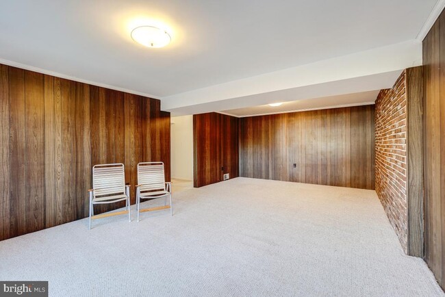 Building Photo - 13701 Arctic Ave