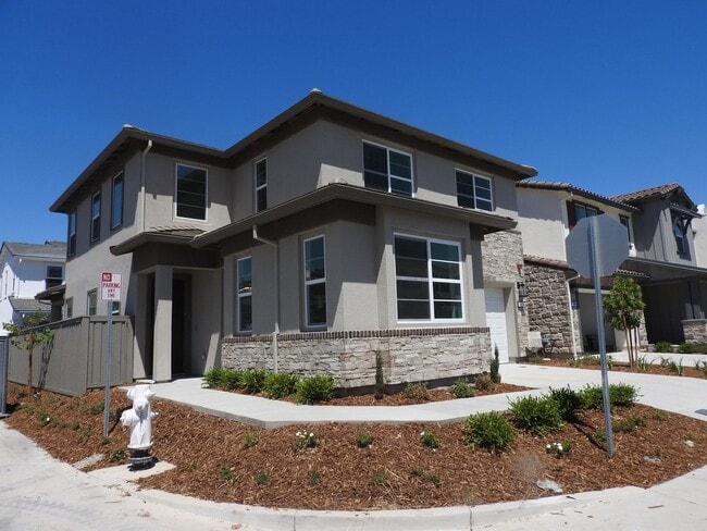 Building Photo - Brand New Smart Home in Granite Bay Beauty With Solar!!