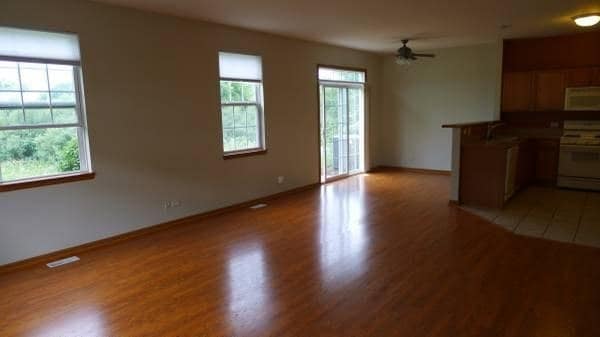 Building Photo - 674 Arbor Cir