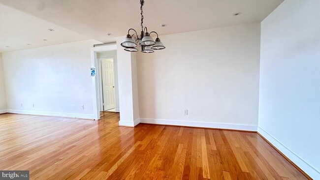 Building Photo - 4600 Duke St