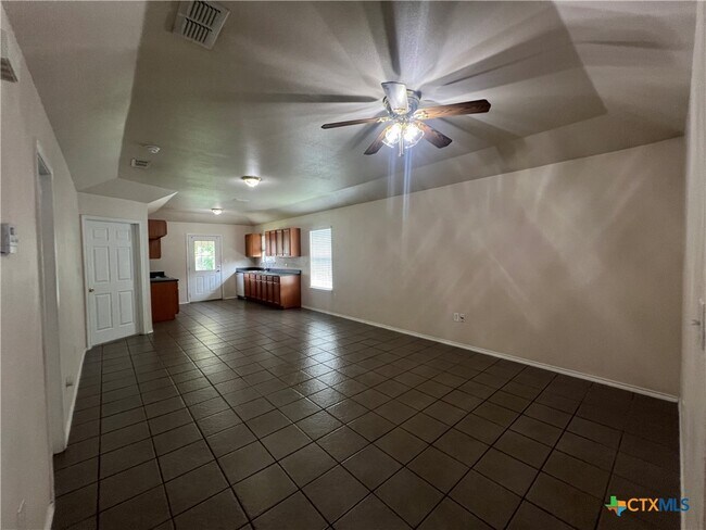 Building Photo - 239 Rosalie Dr