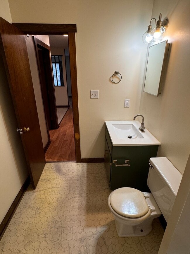 Building Photo - 176 Deer Creek Dr