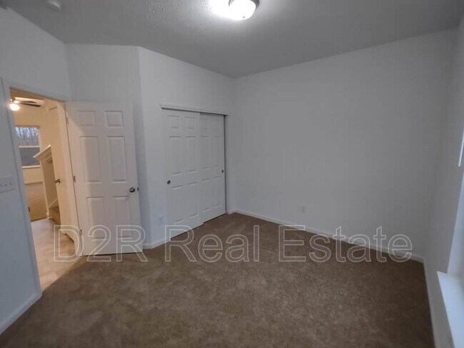 Building Photo - 1199 Saticoy Ct