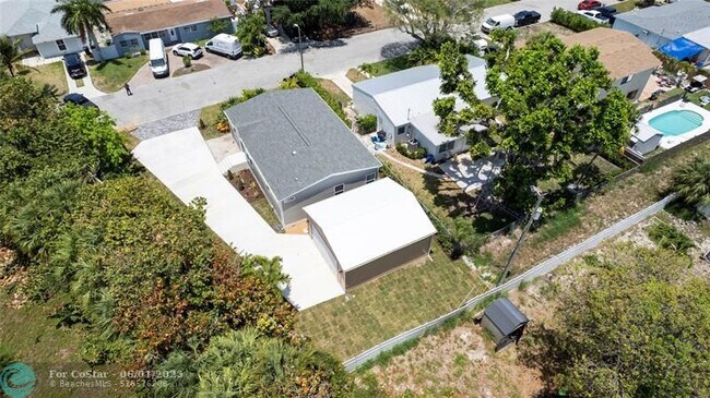 Building Photo - 1757 12th Ct N