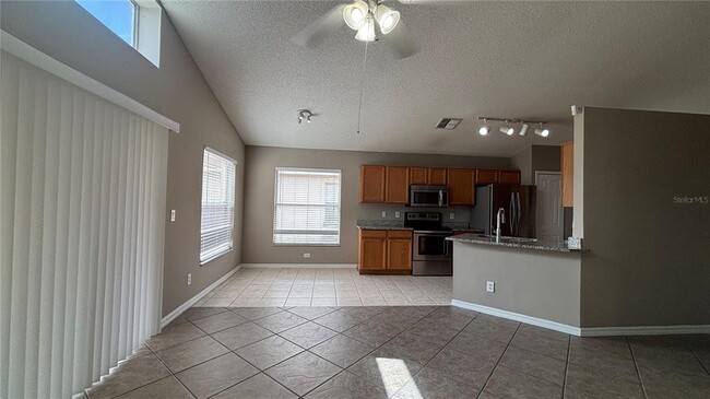 Building Photo - 3929 Shawn Cir