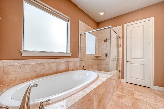 Building Photo - 5811 Kiam St