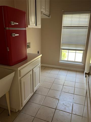 Building Photo - 1803 E Branch Hollow Dr