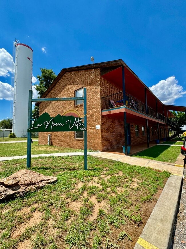 Building Photo - 505 Oak Ave - Ln