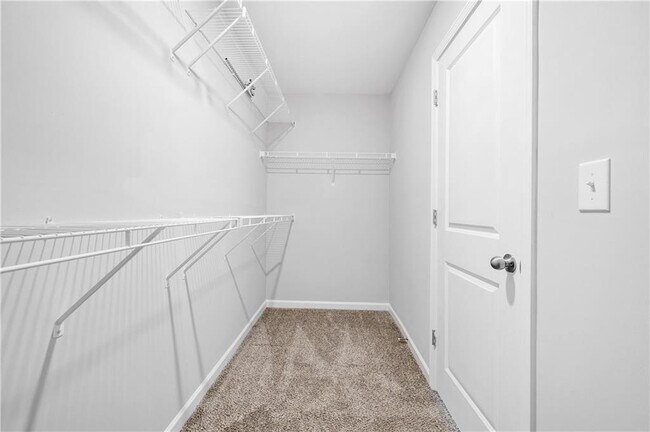 Building Photo - 4646 Waxwing St
