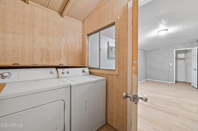 Building Photo - 2055 W Gregory St
