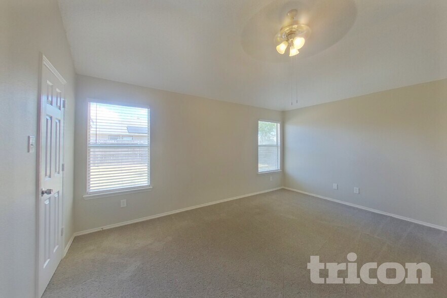 Building Photo - 11017 Deer Trail