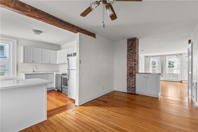 Building Photo - 24 Atlantic St