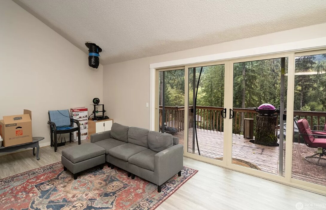 Building Photo - 6 Sugarpine Pl