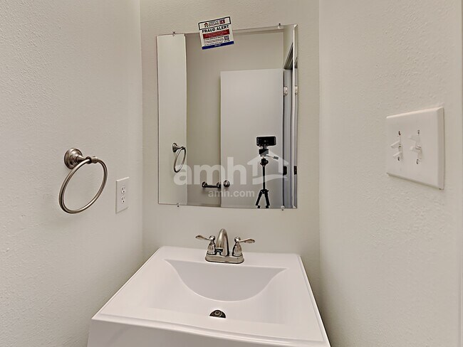 Building Photo - 2130 Summer Breeze Way