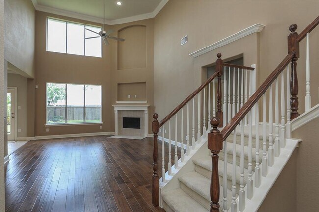 Building Photo - 9603 Red Rugosa Dr