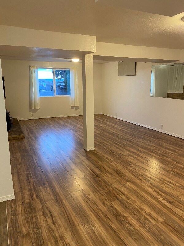 Building Photo - 535 SE Scenic View Dr