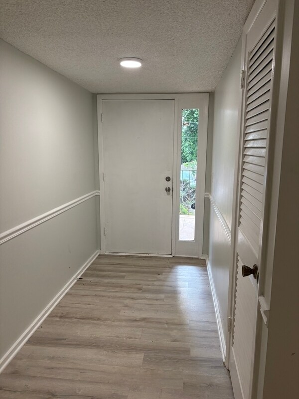 Building Photo - 1208 Bush River Rd