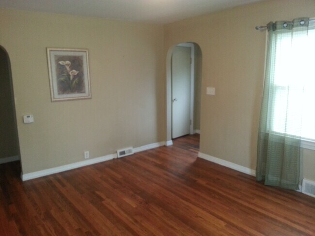 Building Photo - 1009 Filmore Ave