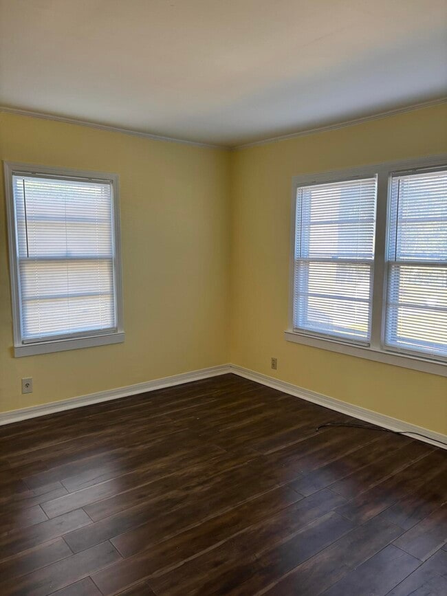 Building Photo - 107 Orange St