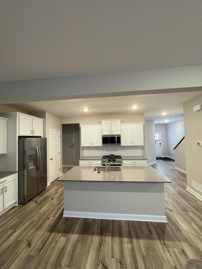 Primary Photo - 10692 Burnt Rock Rd