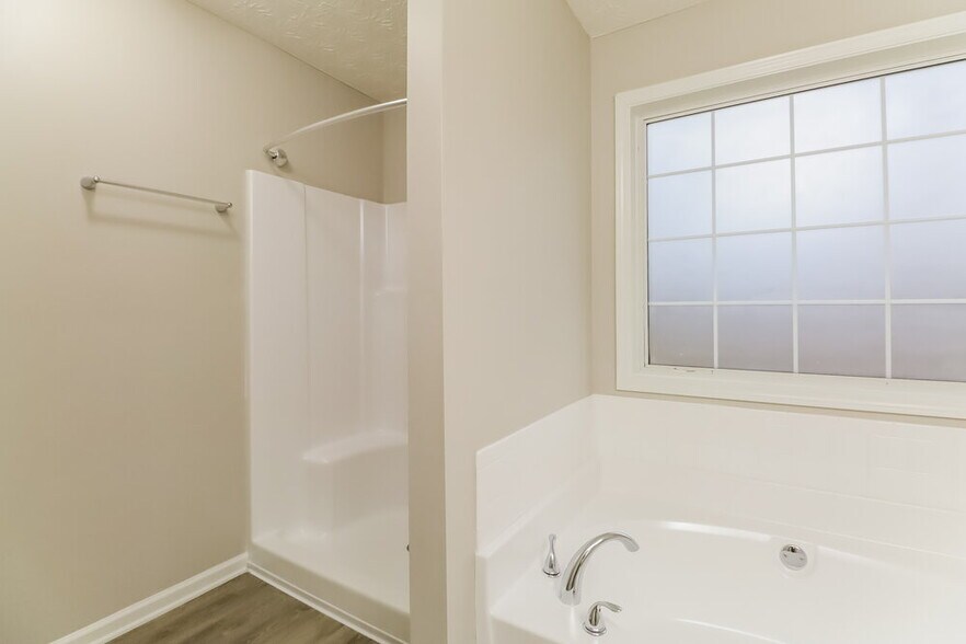 Building Photo - 308 Kellys Walk