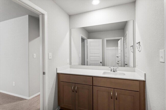 Building Photo - 2607 Totley Rd