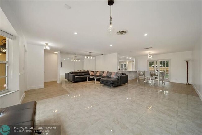 Building Photo - 4115 Madison St