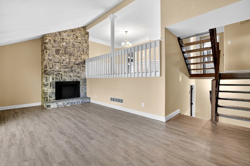 Building Photo - 5403 Doral Dr