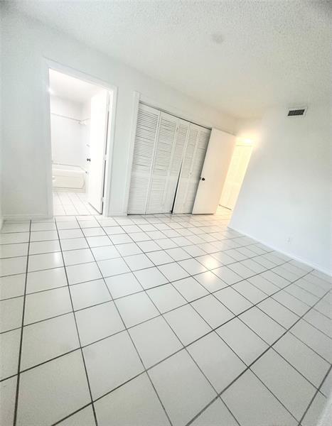 Building Photo - 717 Gardens Dr