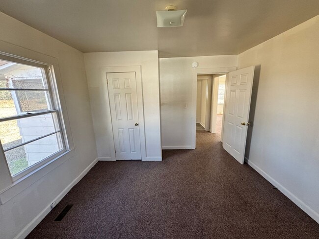 Building Photo - 2/1 in City of Shelby