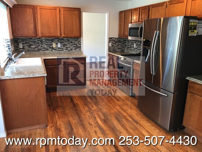 Building Photo - Beautiful 4 Bedroom Home in South Hill!