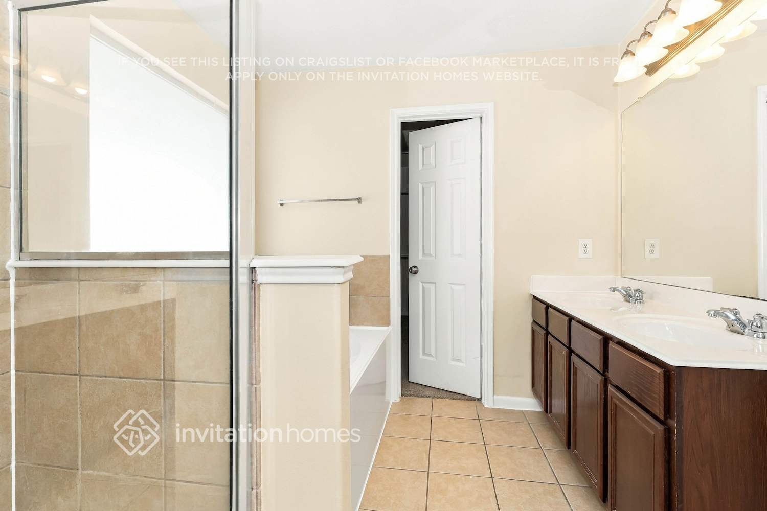 Building Photo - 5810 Le Carpe Plantation Ct