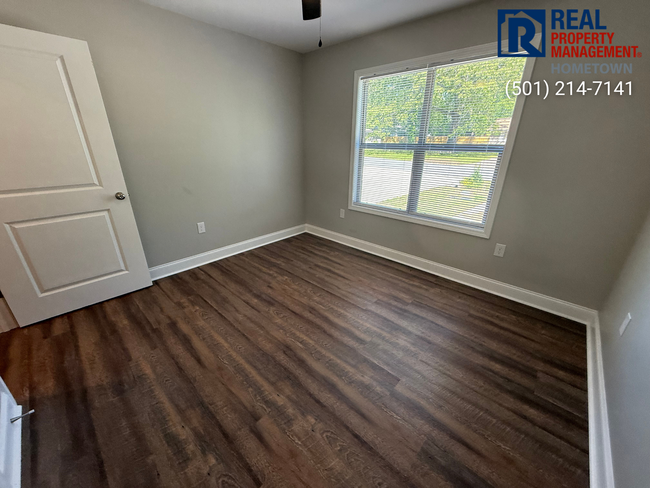 Building Photo - 873 Jane Dr