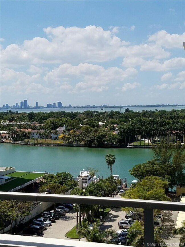 Building Photo - 5555 Collins Ave