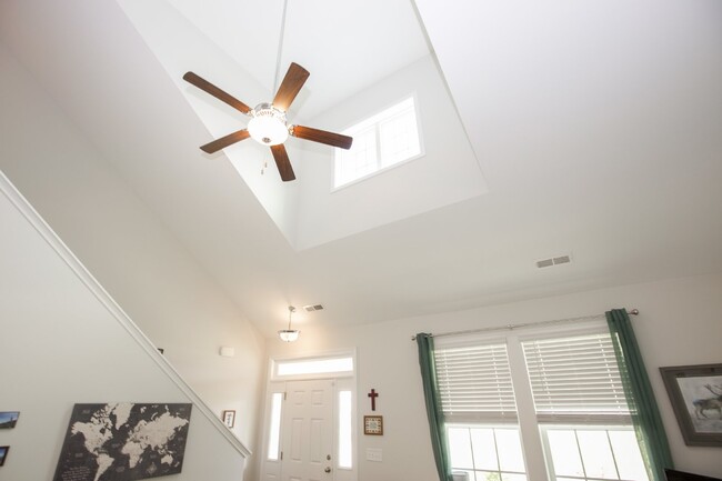 Building Photo - "Spacious 4 Bed, 2.5 Bath Rental in Vass, ...